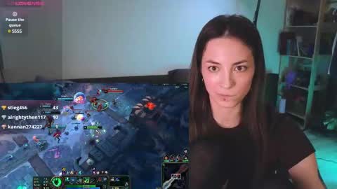 Roxy online show from 03-03-25, 08:21