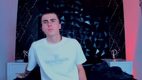 Snapshot of spaceboy_1 chatting on 02-13-26, 09:44 spaceboy_1 online show from 02-13-26, 09:44