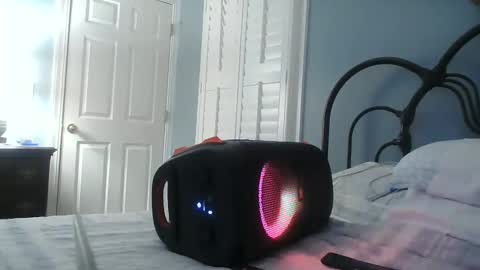 TrndSettrz online show from 02-09-25, 01:55