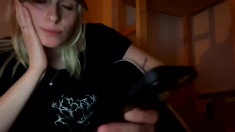 Spacegirl online show from 01-03-25, 11:23