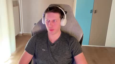 Snapshot of spaduzz chatting on 04-12-26, 02:55 spaduzz online show from 04-12-26, 02:55