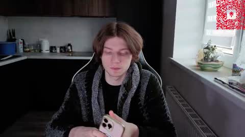 Snapshot of spaisenok chatting on 01-12-26, 12:43 Mike online show from 01-12-26, 12:43