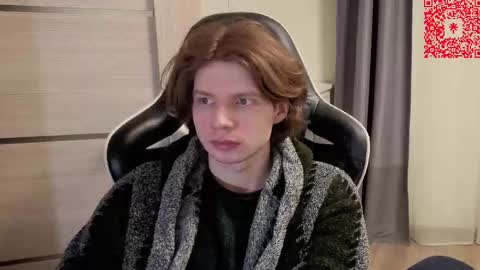 Snapshot of spaisenok chatting on 01-19-26, 01:42 Mike online show from 01-19-26, 01:42