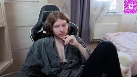 Snapshot of spaisenok chatting on 03-27-26, 11:43 Mike online show from 03-27-26, 11:43