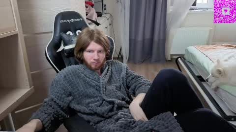 Snapshot of spaisenok chatting on 04-04-26, 10:35 Mike online show from 04-04-26, 10:35