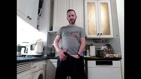 Manu  online show from 03-11-25, 01:59