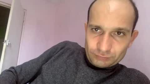 Snapshot of sparei7 chatting on 12-27-24, 10:34 Snaiky online show from 12-27-24, 10:34