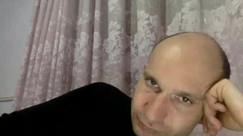 Snapshot of sparei7 chatting on 02-07-25, 06:02 Snaiky online show from 02-07-25, 06:02