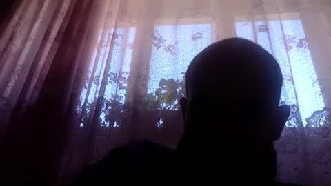 Snapshot of sparei7 chatting on 02-09-25, 01:14 Snaiky online show from 02-09-25, 01:14