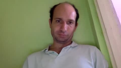 Snapshot of sparei7 chatting on 10-12-25, 12:48 Snaiky online show from 10-12-25, 12:48