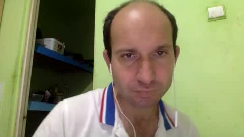 Snapshot of sparei7 chatting on 10-25-25, 08:14 Snaiky online show from 10-25-25, 08:14