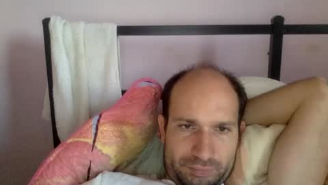 Snapshot of sparei7 chatting on 10-31-25, 02:51 Snaiky online show from 10-31-25, 02:51