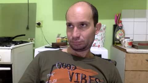 Snapshot of sparei7 chatting on 11-19-25, 09:26 Snaiky online show from 11-19-25, 09:26