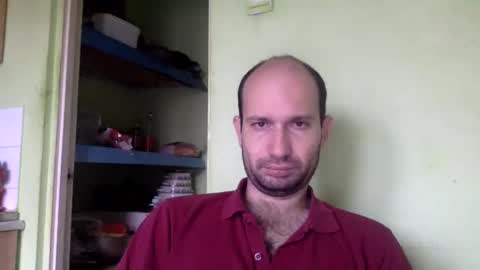 Snapshot of sparei7 chatting on 12-04-25, 12:03 Snaiky online show from 12-04-25, 12:03