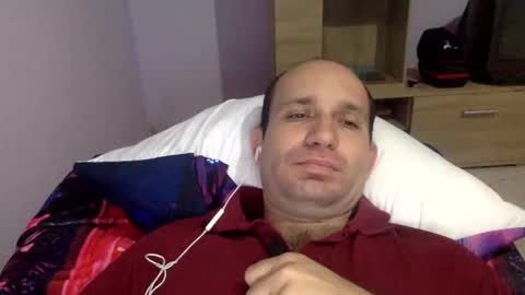 Snapshot of sparei7 chatting on 12-05-25, 12:08 Snaiky online show from 12-05-25, 12:08