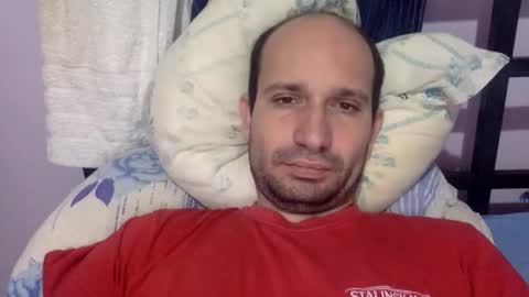 Snapshot of sparei7 chatting on 12-20-25, 03:08 Snaiky online show from 12-20-25, 03:08