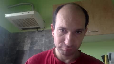 Snapshot of sparei7 chatting on 01-06-26, 11:14 Snaiky online show from 01-06-26, 11:14