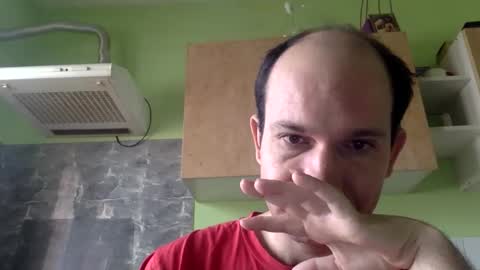 Snapshot of sparei7 chatting on 02-04-26, 11:05 Snaiky online show from 02-04-26, 11:05