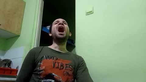 Snapshot of sparei7 chatting on 02-13-26, 10:28 Snaiky online show from 02-13-26, 10:28