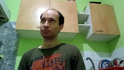 Snapshot of sparei7 chatting on 02-16-26, 11:01 Snaiky online show from 02-16-26, 11:01