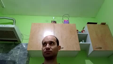 Snapshot of sparei7 chatting on 02-28-26, 11:17 Snaiky online show from 02-28-26, 11:17