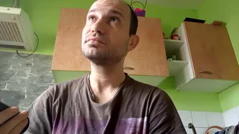 Snapshot of sparei7 chatting on 03-02-26, 12:01 Snaiky online show from 03-02-26, 12:01