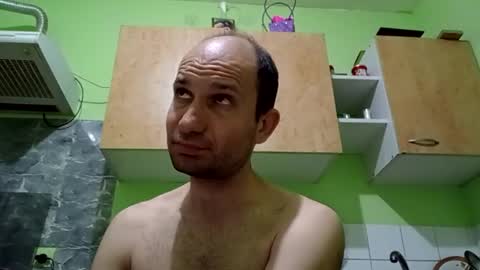 Snapshot of sparei7 chatting on 03-12-26, 11:22 Snaiky online show from 03-12-26, 11:22