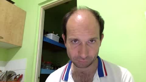 Snapshot of sparei7 chatting on 05-11-26, 08:17 Snaiky online show from 05-11-26, 08:17