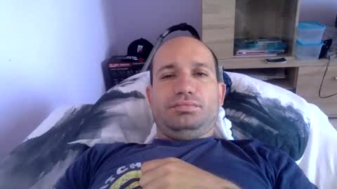 Snapshot of sparei7 chatting on 05-18-26, 09:48 Snaiky online show from 05-18-26, 09:48