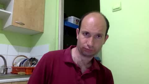 Snapshot of sparei7 chatting on 06-09-26, 10:32 Snaiky online show from 06-09-26, 10:32