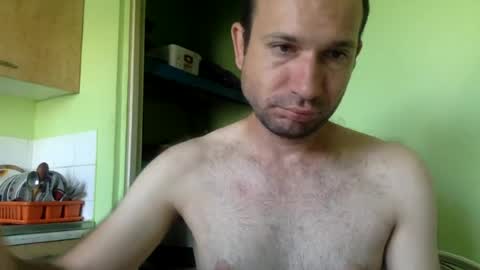 Snapshot of sparei7 chatting on 06-26-26, 10:08 Snaiky online show from 06-26-26, 10:08