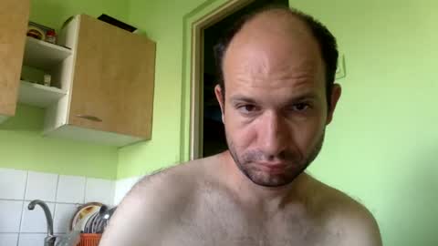 Snapshot of sparei7 chatting on 06-27-26, 10:09 Snaiky online show from 06-27-26, 10:09