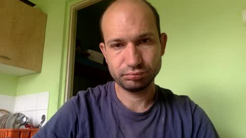 Snapshot of sparei7 chatting on 07-06-26, 11:07 Snaiky online show from 07-06-26, 11:07