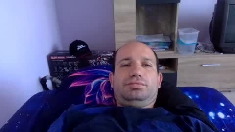Snapshot of sparei7 chatting on 07-23-26, 09:40 Snaiky online show from 07-23-26, 09:40