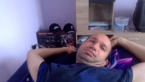 Snapshot of sparei7 chatting on 07-24-26, 10:13 Snaiky online show from 07-24-26, 10:13