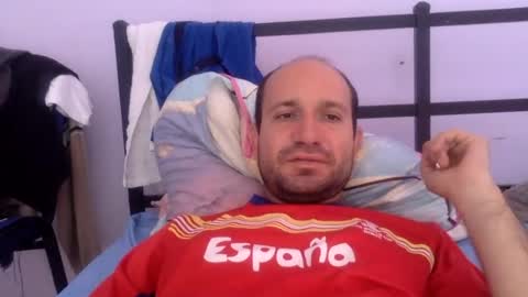 Snapshot of sparei7 chatting on 07-27-26, 12:23 Snaiky online show from 07-27-26, 12:23