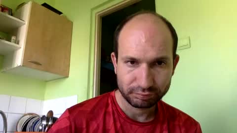 Snapshot of sparei7 chatting on 07-30-26, 12:04 Snaiky online show from 07-30-26, 12:04