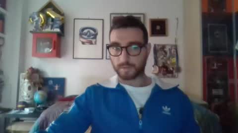 Snapshot of sparkcock666945 chatting on 11-17-25, 01:17 Vale The Sparky online show from 11-17-25, 01:17