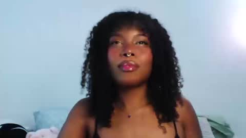 Snapshot of sparklingsoleil chatting on 10-15-25, 07:25 Soleil online show from 10-15-25, 07:25