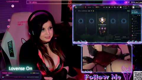 Snapshot of sparksafterdark chatting on 01-09-26, 10:29 sparksafterdark online show from 01-09-26, 10:29