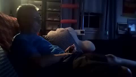 Snapshot of sparkyspeedway chatting on 09-17-25, 01:40 sparkyspeedway online show from 09-17-25, 01:40