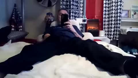 Snapshot of sparkyspeedway chatting on 01-15-26, 12:32 sparkyspeedway online show from 01-15-26, 12:32