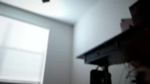 specialiest online show from 10-20-25, 03:34