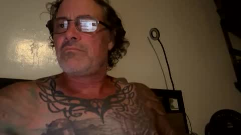 Snapshot of specter1972 chatting on 11-16-25, 12:16 specter1972 online show from 11-16-25, 12:16