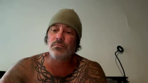 Snapshot of specter1972 chatting on 11-24-25, 10:48 specter1972 online show from 11-24-25, 10:48