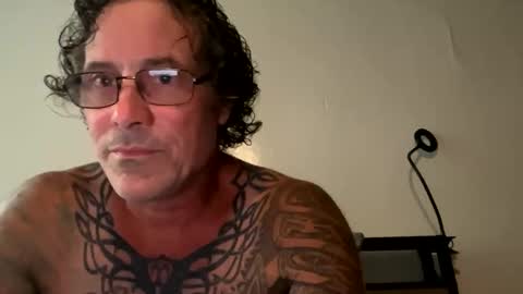 Snapshot of specter1972 chatting on 11-26-25, 10:44 specter1972 online show from 11-26-25, 10:44