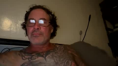 Snapshot of specter1972 chatting on 12-02-25, 01:00 specter1972 online show from 12-02-25, 01:00