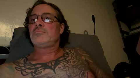 Snapshot of specter1972 chatting on 01-14-26, 02:17 specter1972 online show from 01-14-26, 02:17