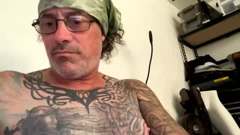 specter1972 online show from 04-25-26, 02:25