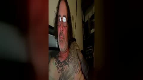 Snapshot of specter1972 chatting on 07-04-26, 01:01 specter1972 online show from 07-04-26, 01:01